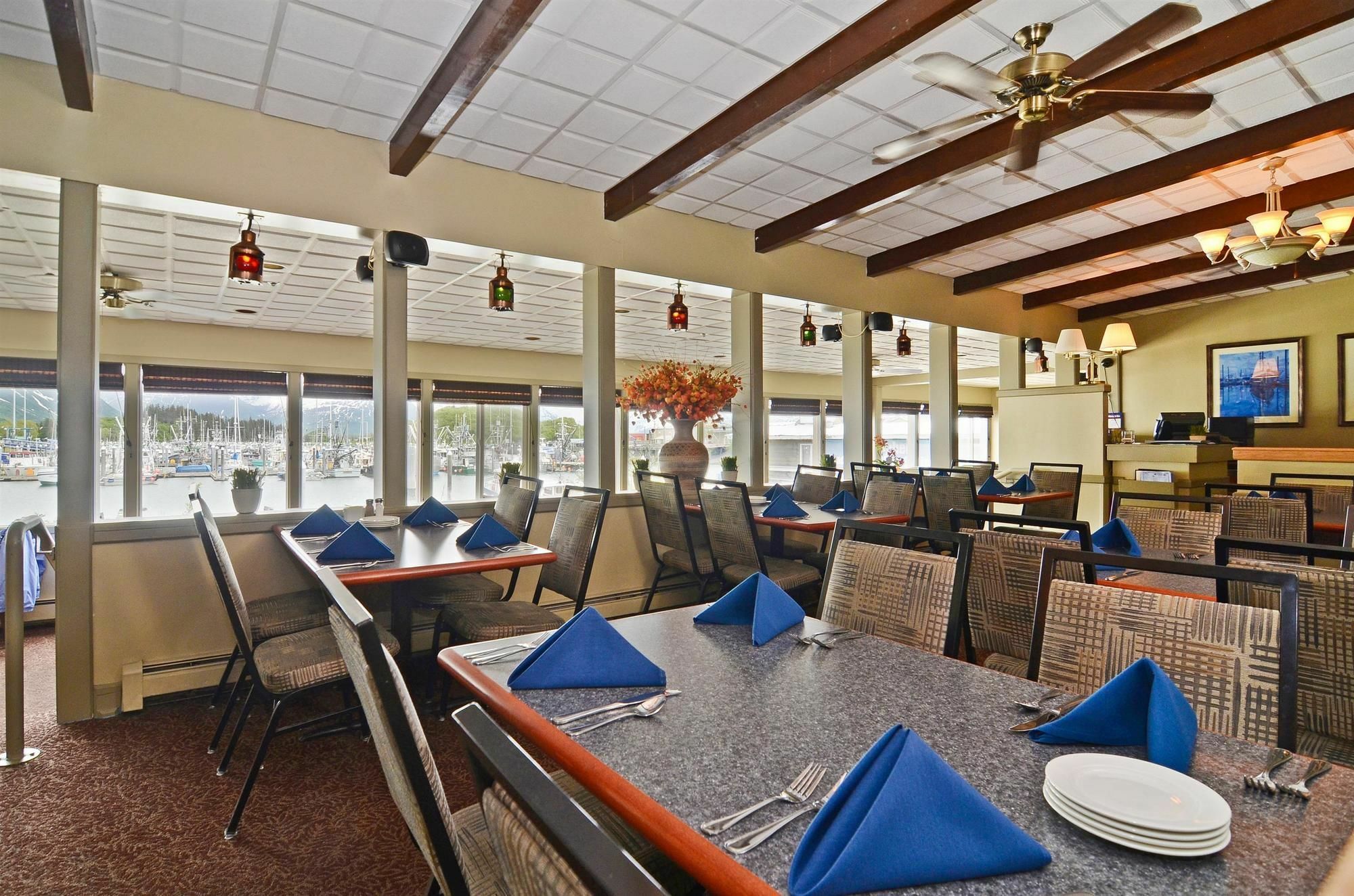 Best Western Valdez Harbor Inn Exterior photo